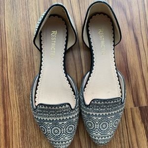 Size 8.5 cute flats